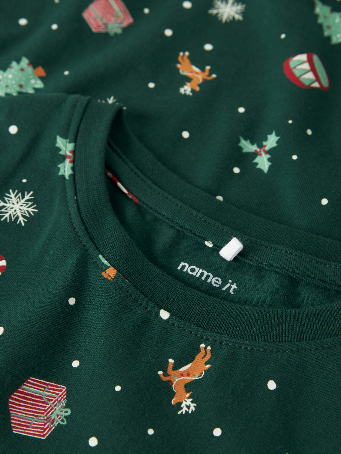 model_shot-front_full